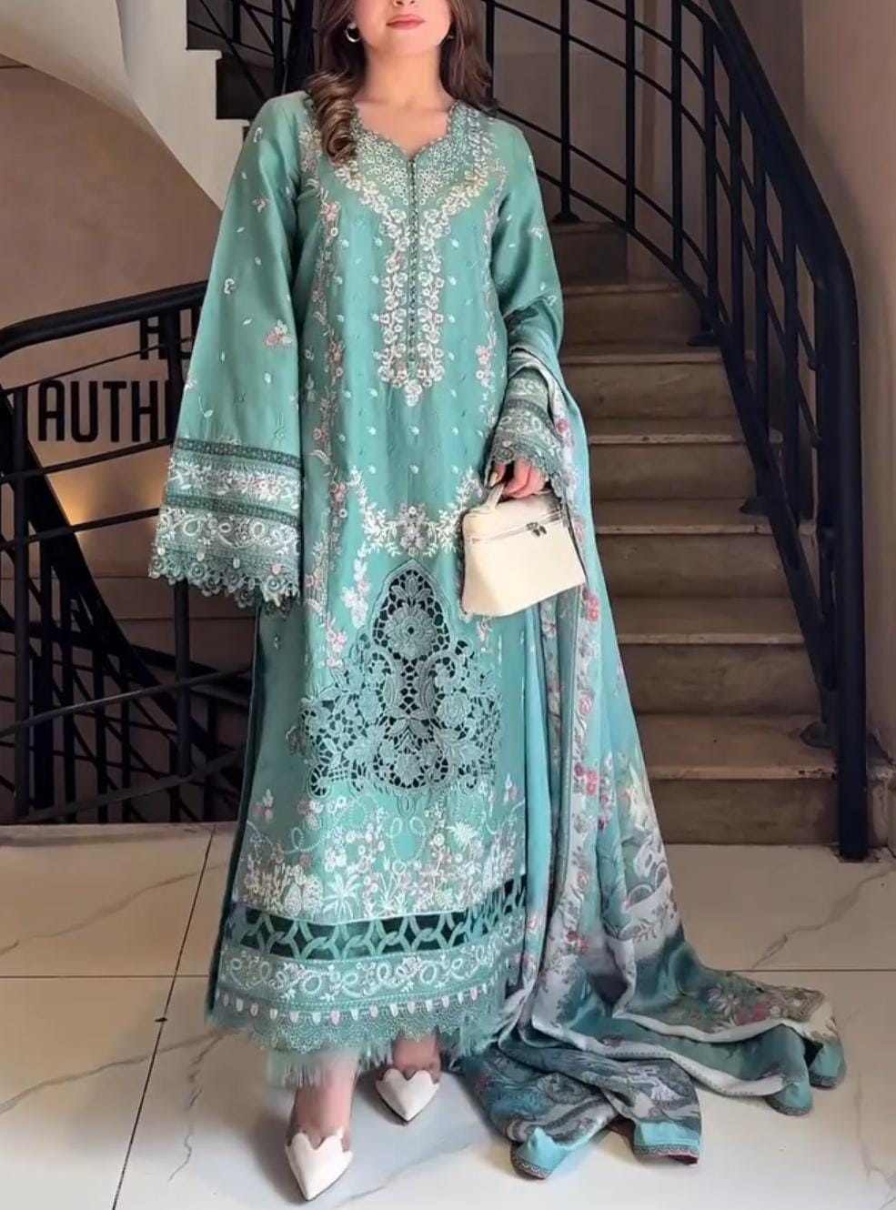 TRENDY WOMEN’S EMBROIDERED 3-PIECE SUIT