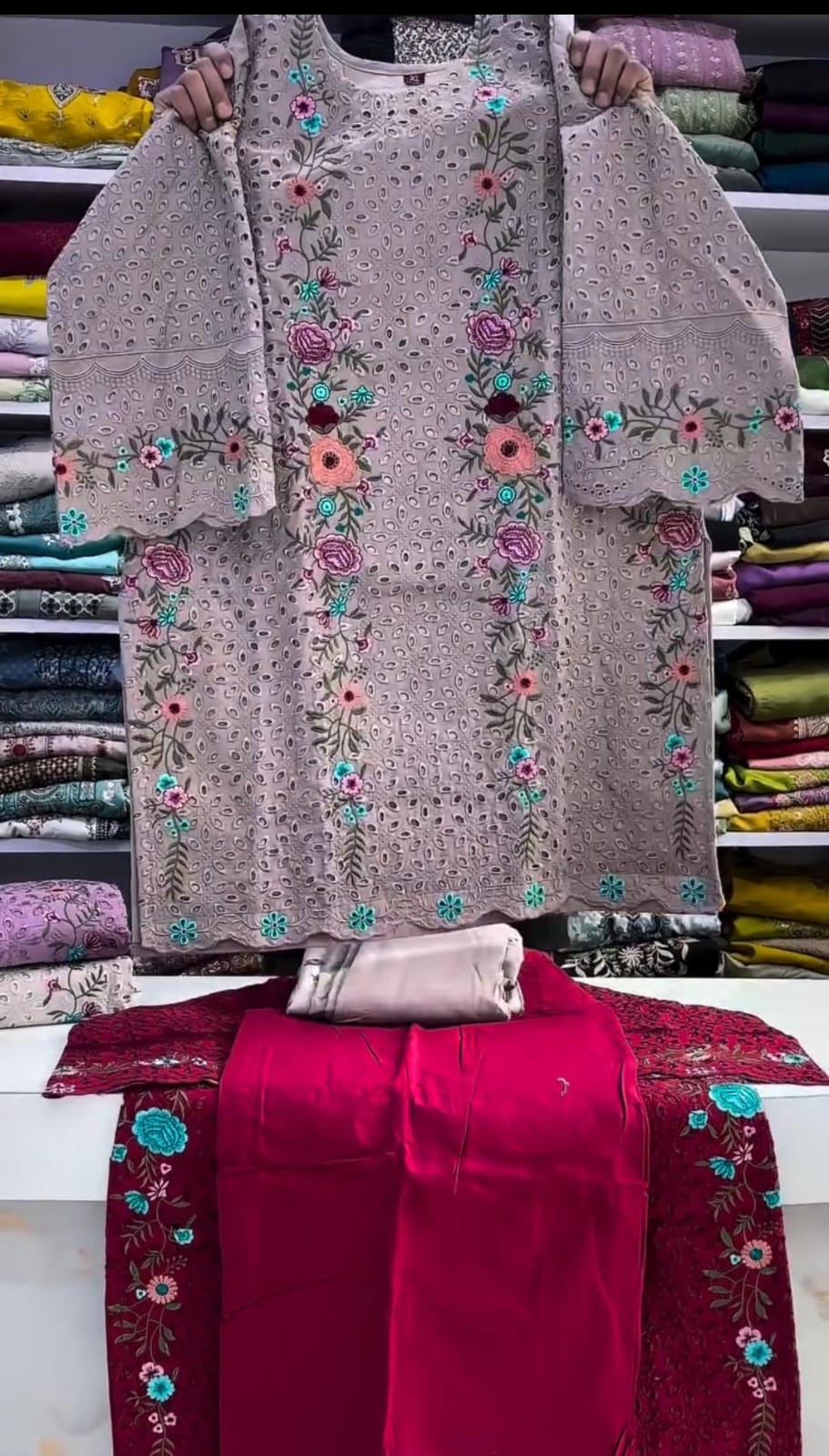 Women’s Embroidered 3-Piece Suit