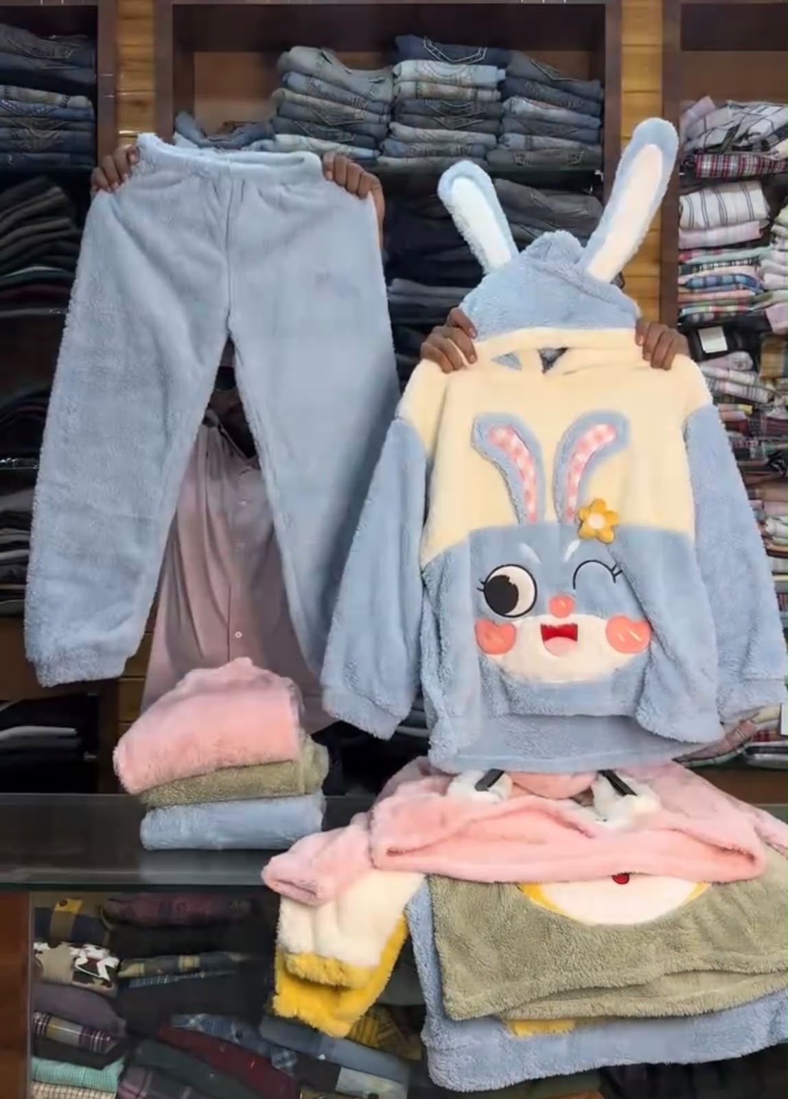Women’s Plush Fleece Winter 2-Piece Set